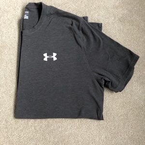 Under Armour Size L Tee shirt